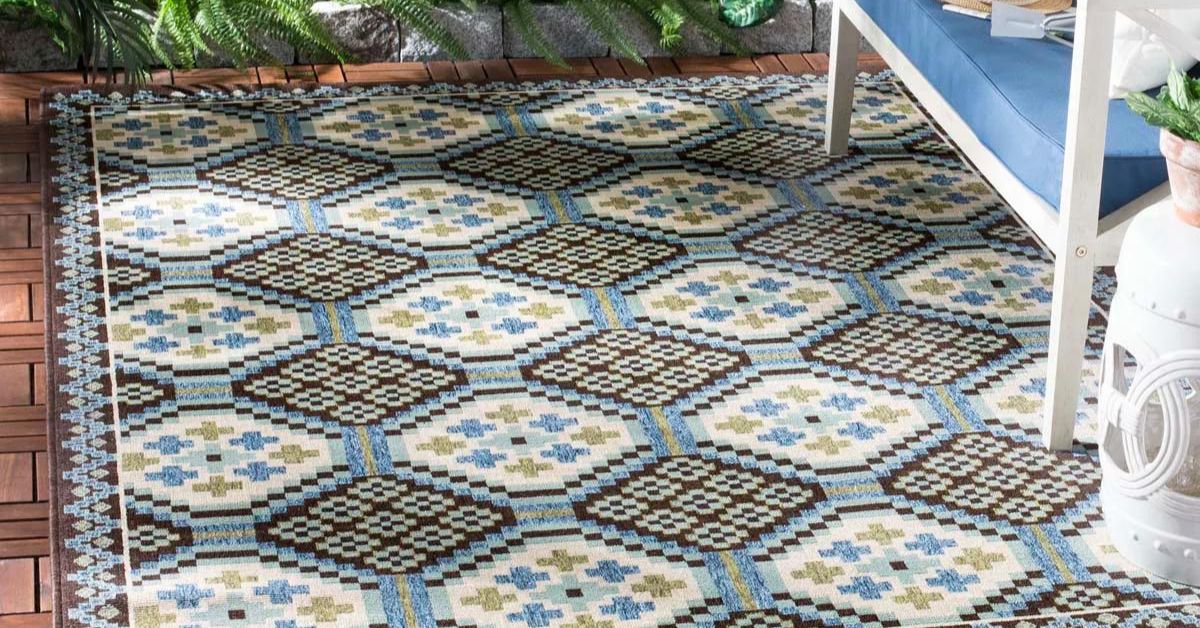 6 Rules for Decorating With an Outdoor Rug