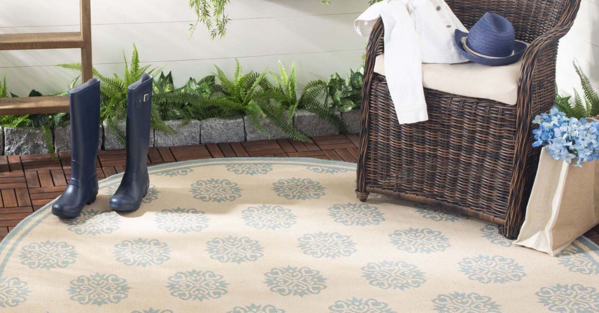 Keeping an Outdoor Rug Clean Is Easy; Here’s How