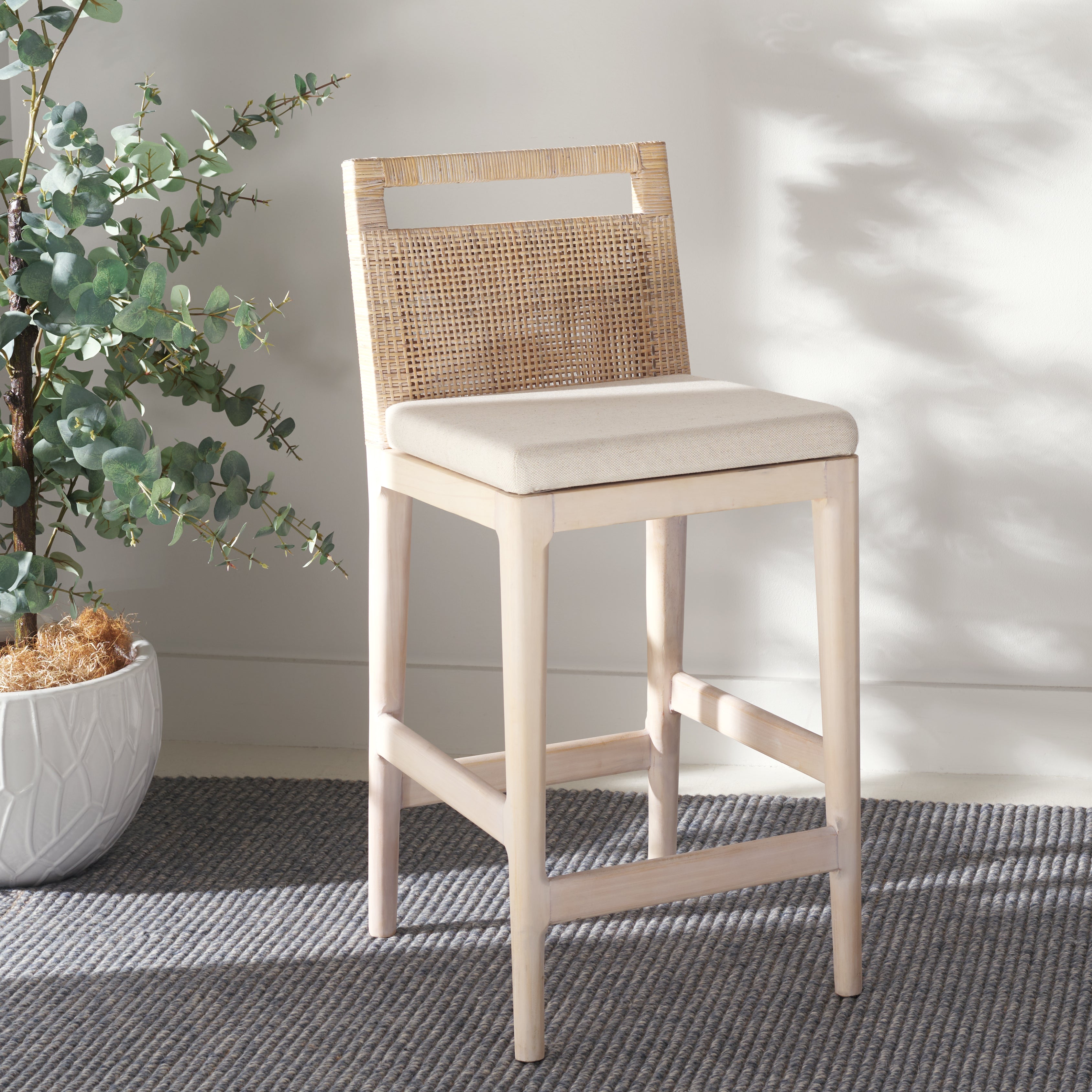 Safavieh Darin Counter Stool, BST4001 - Natural White Wash Weave / White Wash / Holy White Cushion