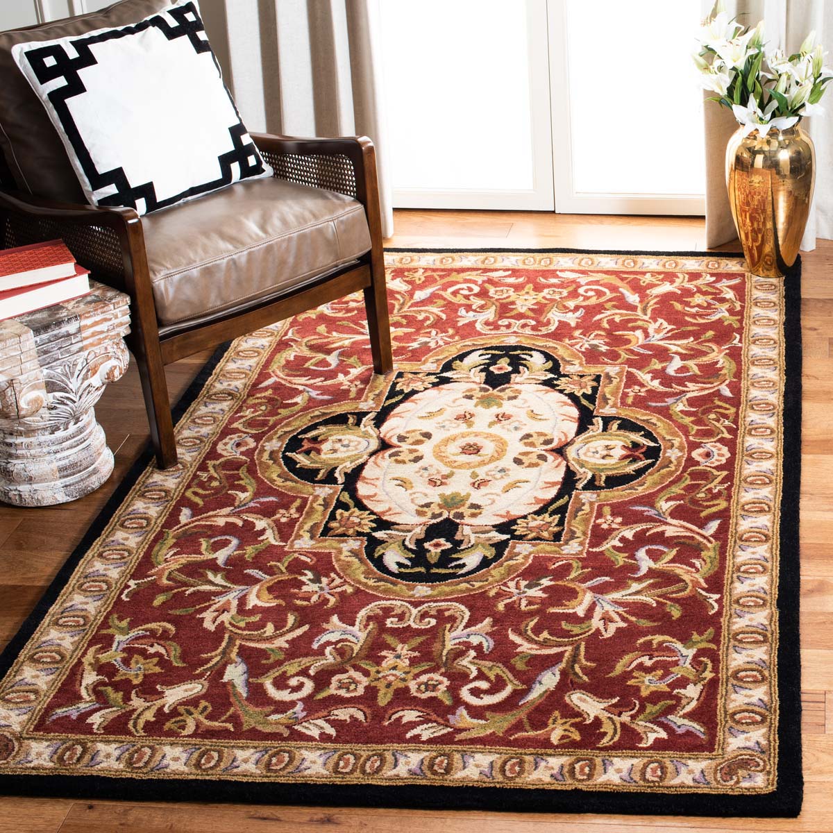 Safavieh Classic 220 Rug, CL220 - Red / Black