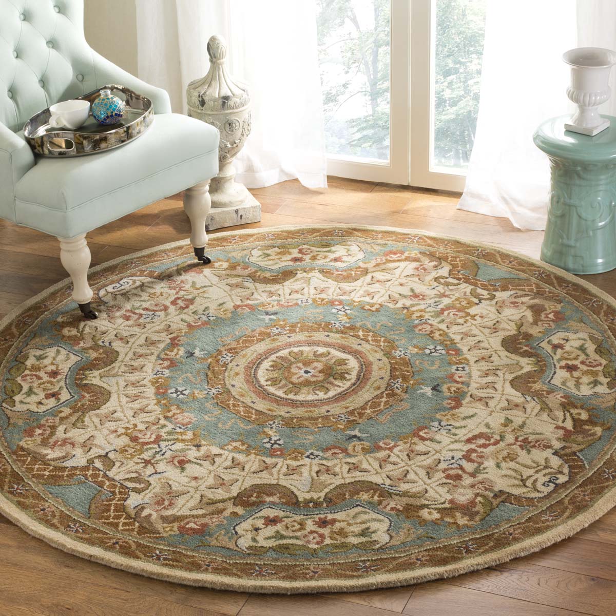 Safavieh Classic 304 Rug, CL304 - Ivory / Light Blue