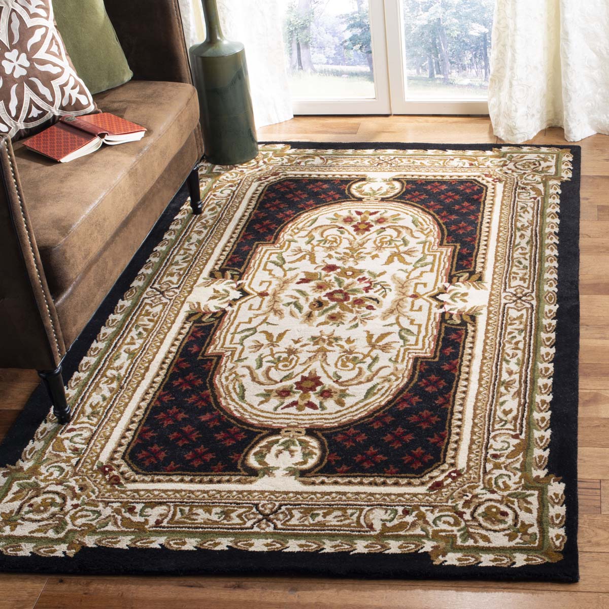 Safavieh Classic 755 Rug, CL755 - Black