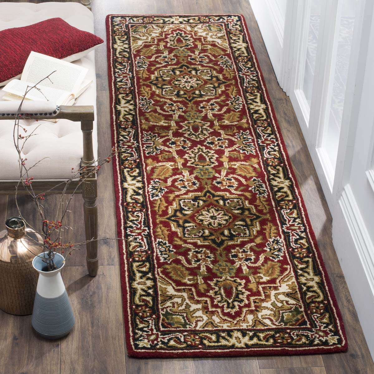 Safavieh Classic 763 Rug, CL763 - Red / Navy