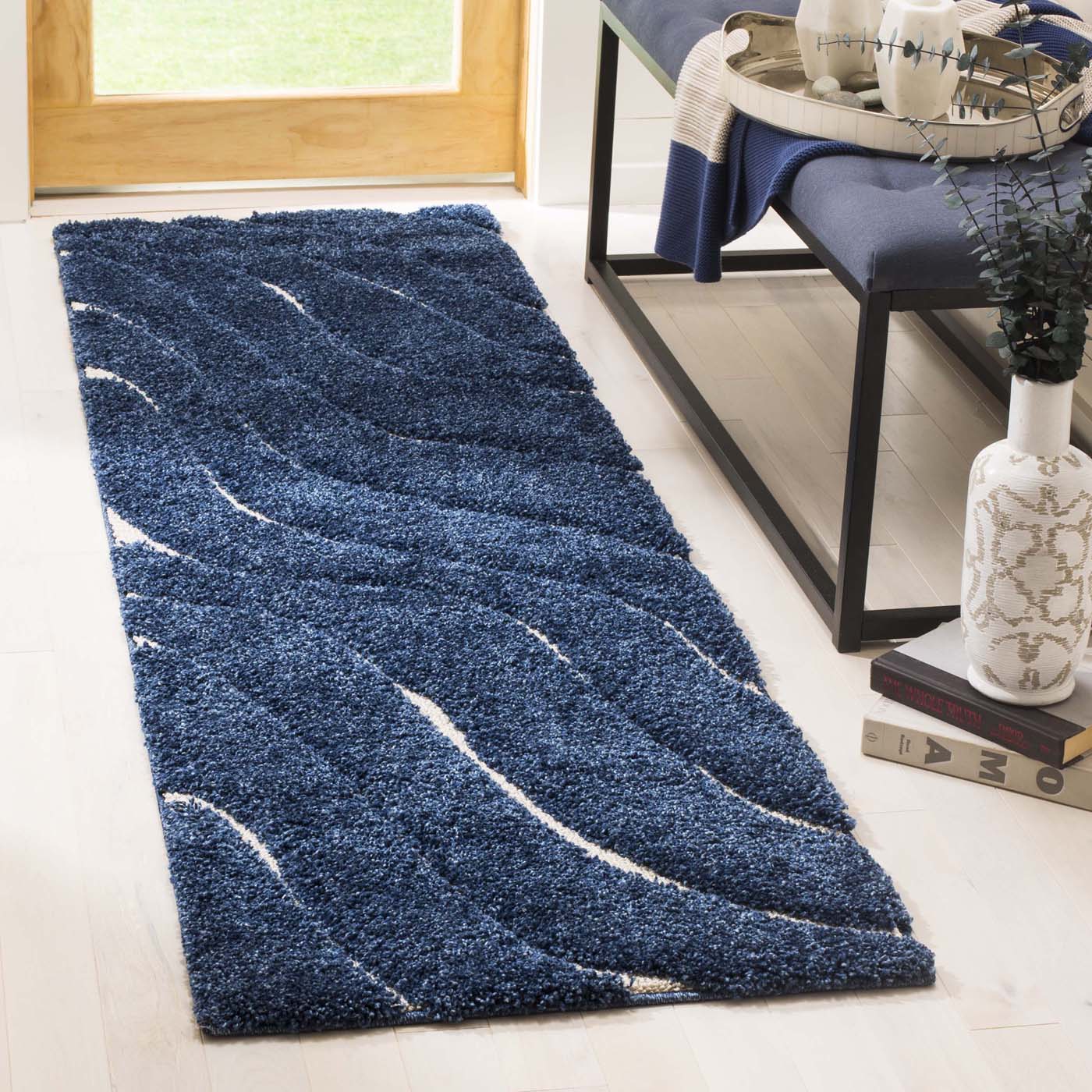 Safavieh Shag 472 Rug, SG472 - Dark Blue / Cream