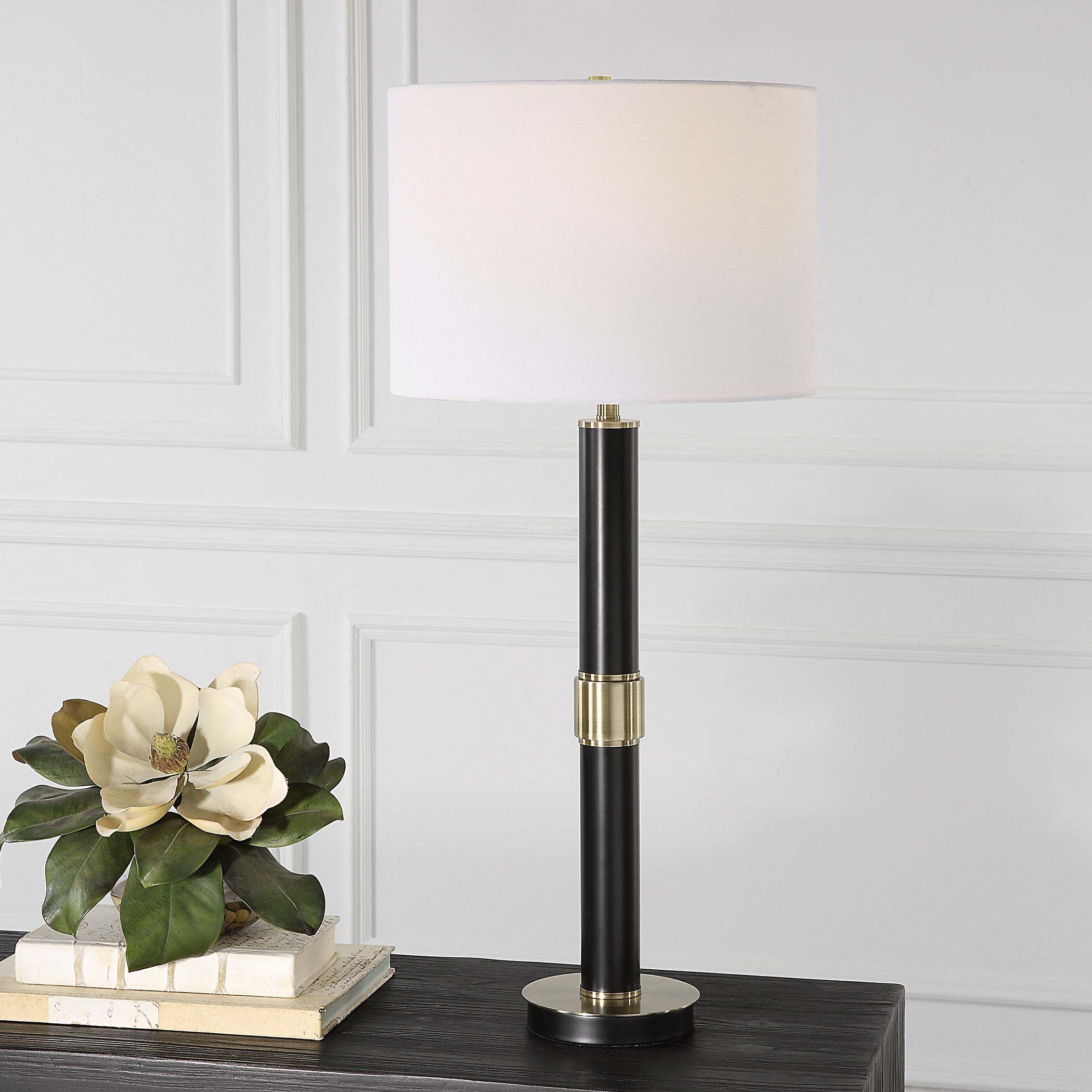 Slender Metal Home Decor Table Lamp