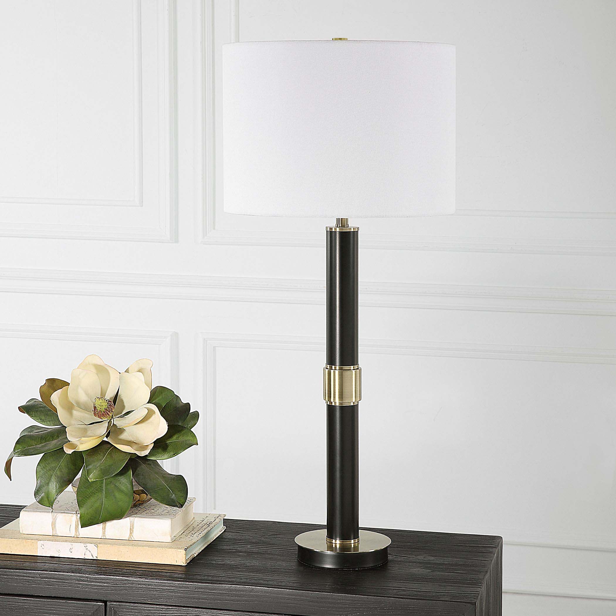 Slender Metal Home Decor Table Lamp