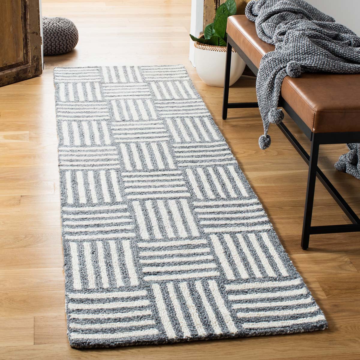 Safavieh Abstract 602 Rug, ABT602 - Ivory / Dark Grey