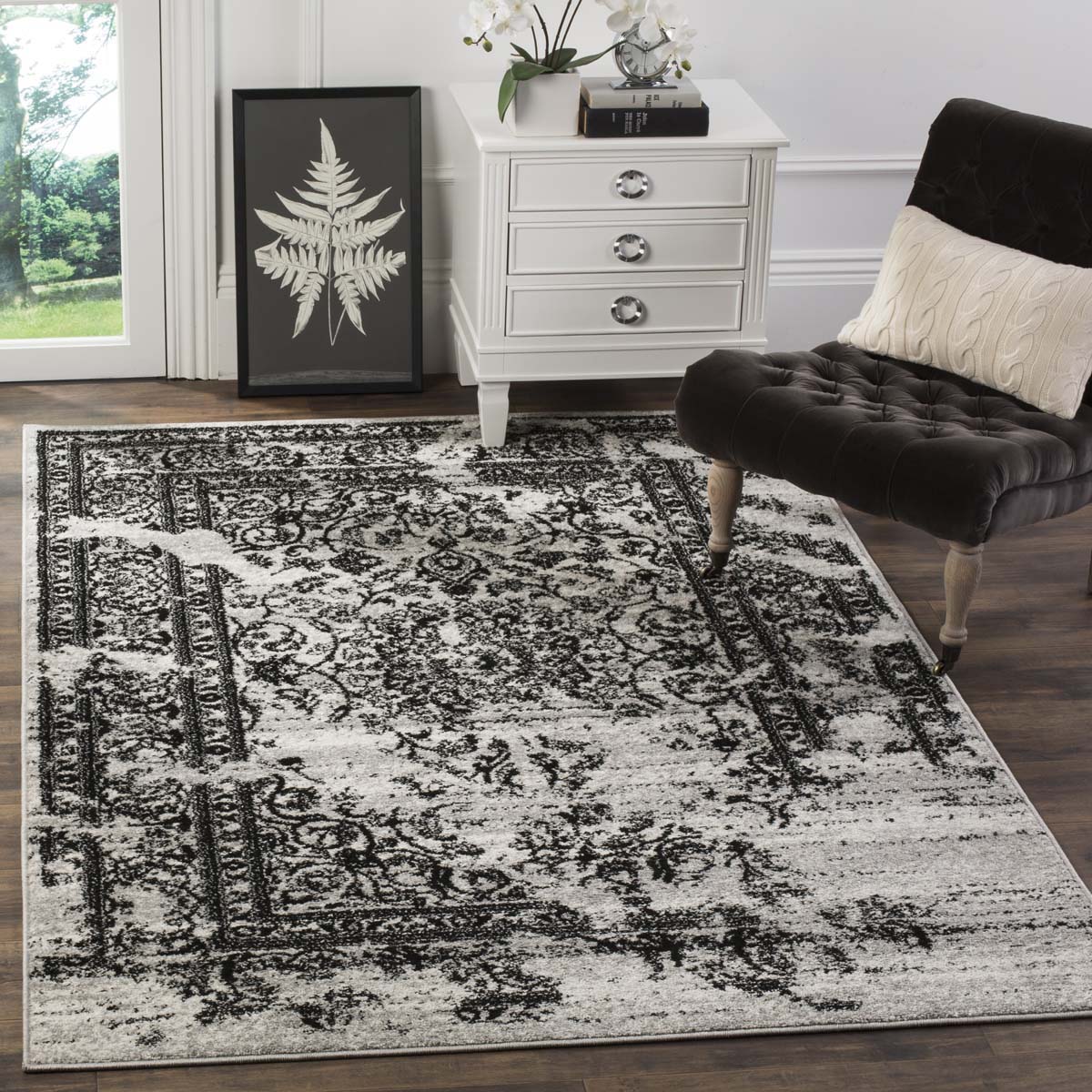 Safavieh Adirondack 101 Rug, Silver, ADR101 - Silver / Black