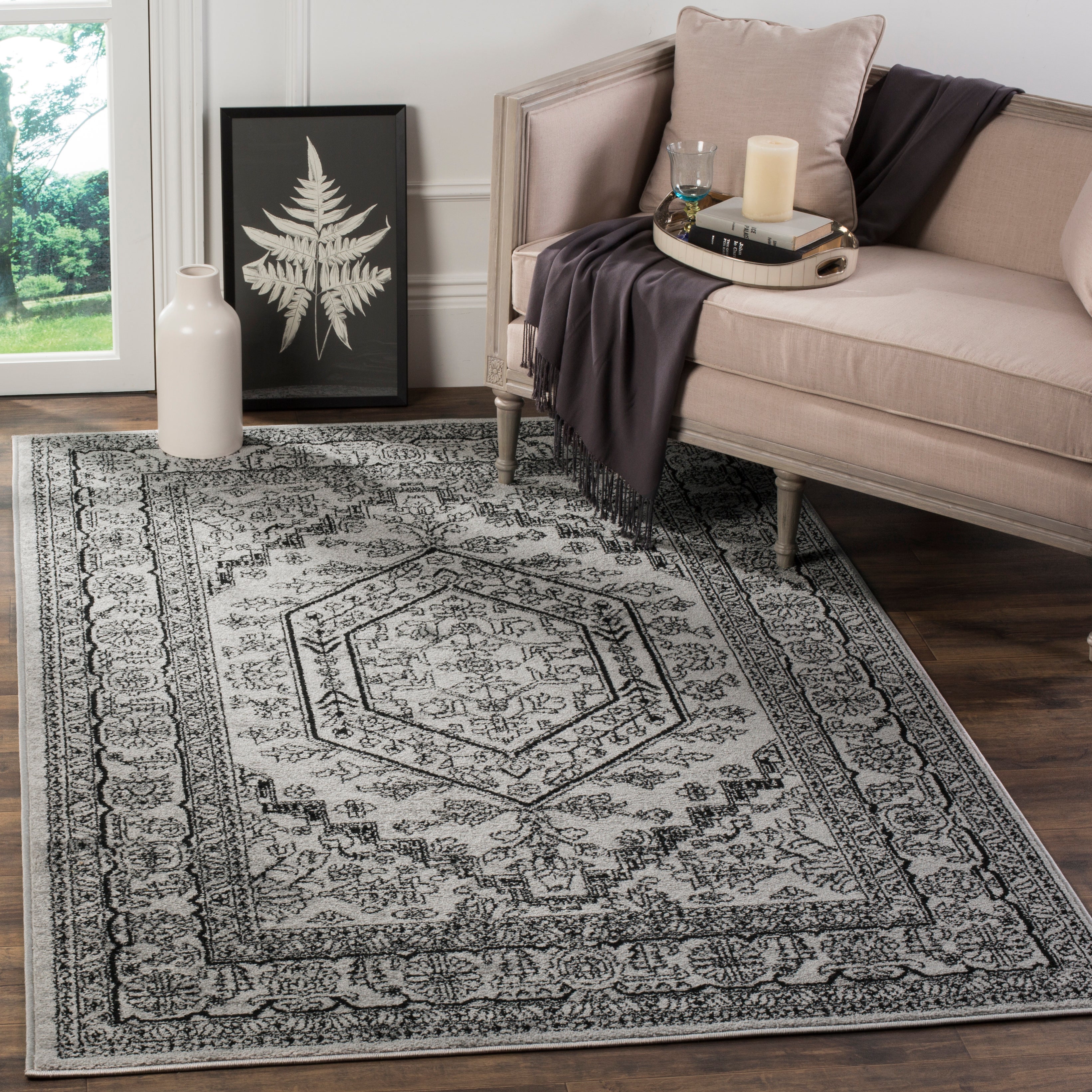 Safavieh Adirondack 108 Rug, Silver, ADR108 - Silver / Black