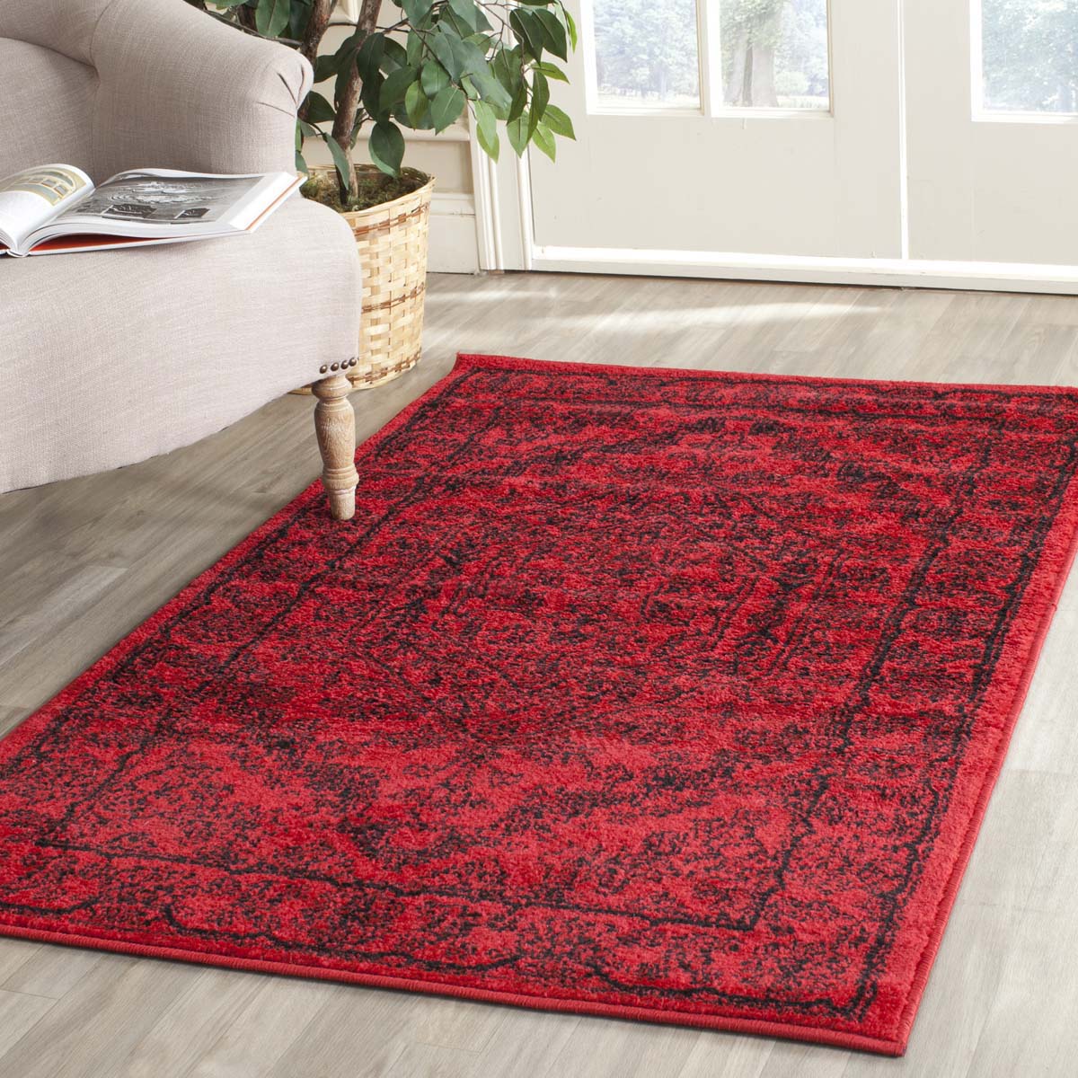 Safavieh Adirondack 108 Rug, Black, ADR108 - Red / Black