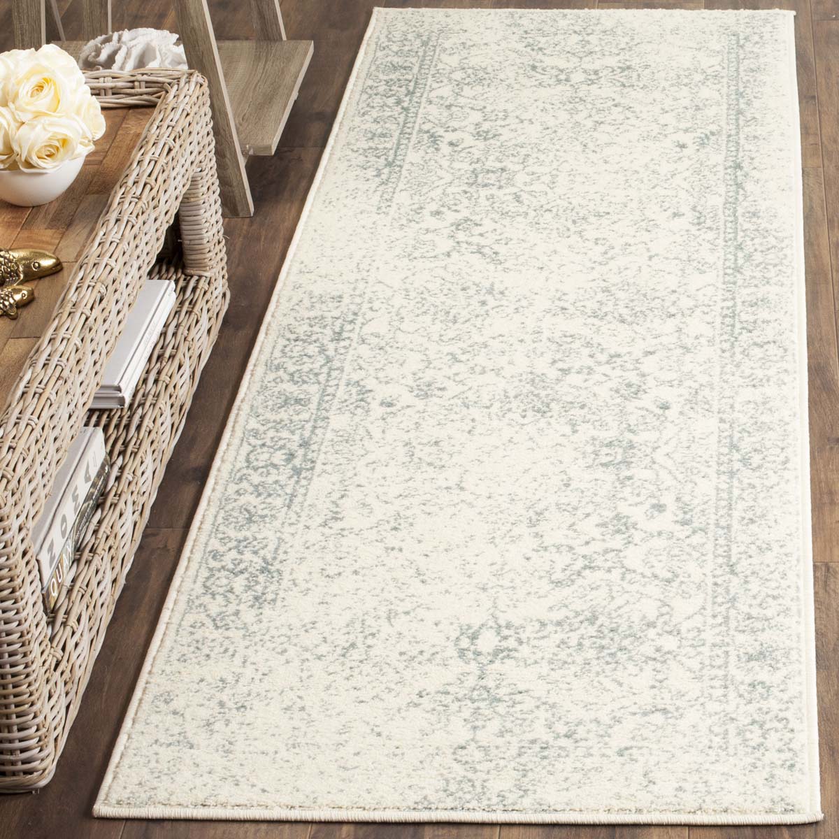 Safavieh Adirondack 109 Rug, White, ADR109 - Ivory / Slate