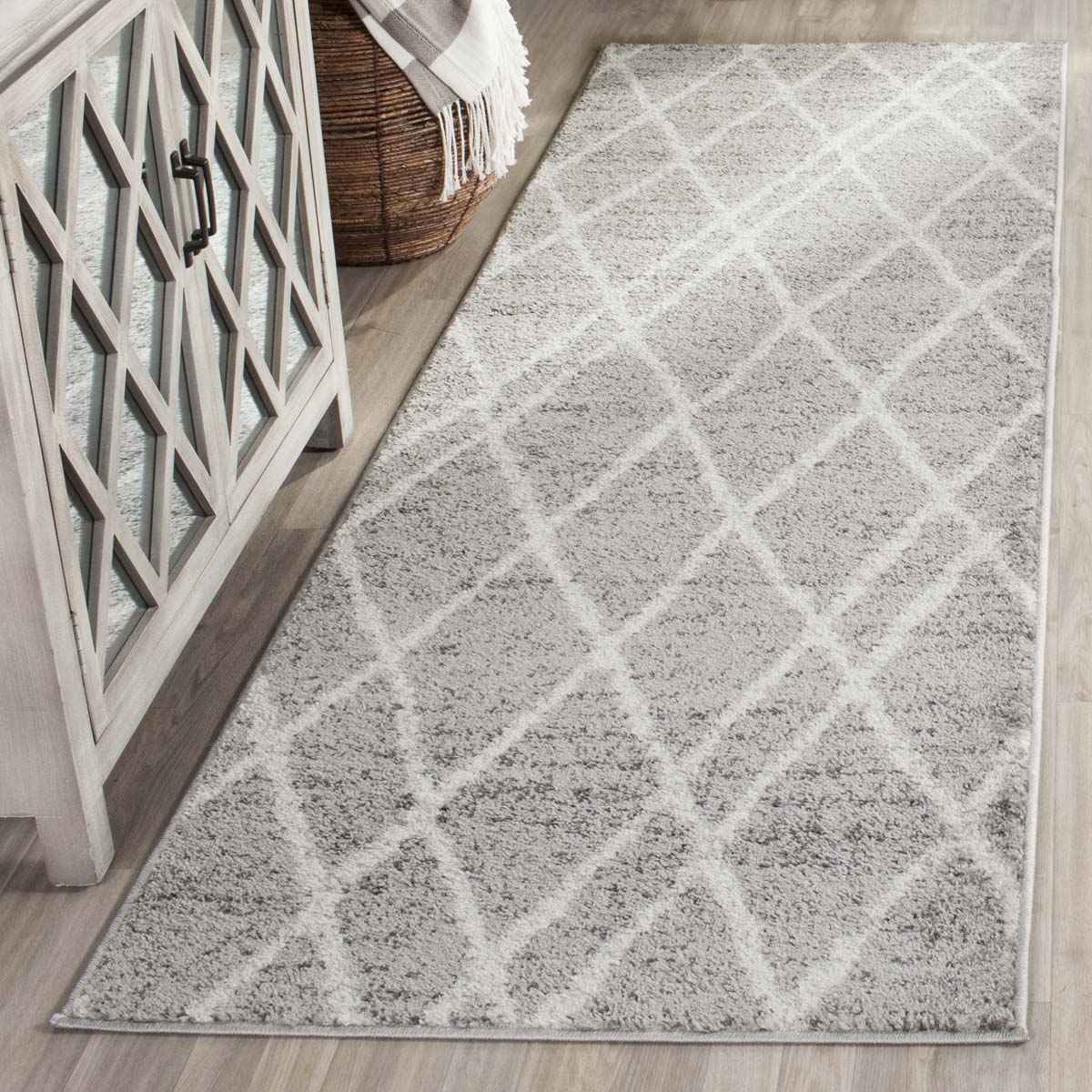 Safavieh Adirondack 128 Rug, ADR128 - IVORY / SILVER