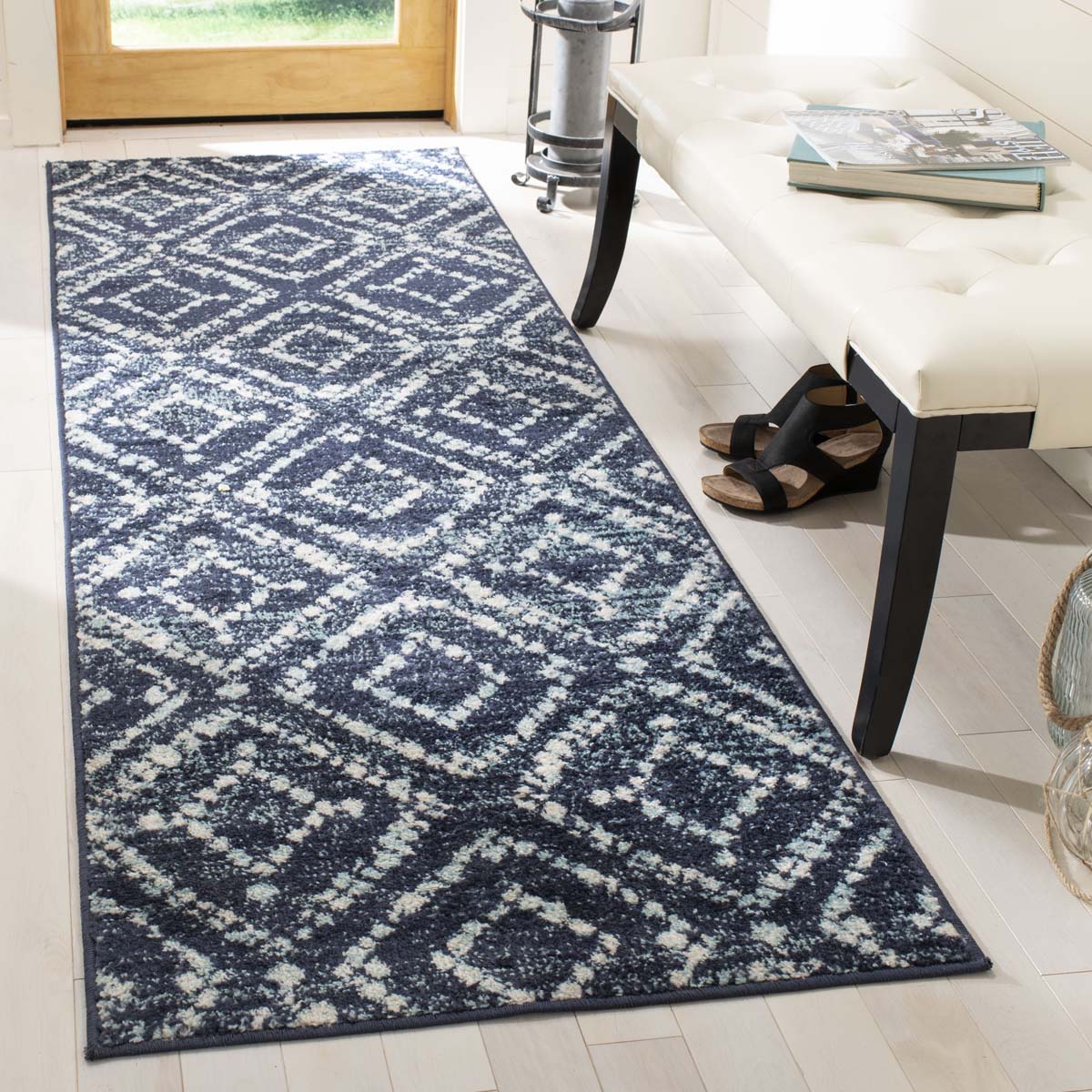 Safavieh Adirondack 131 Rug, Blue, ADR131 - Navy / Ivory