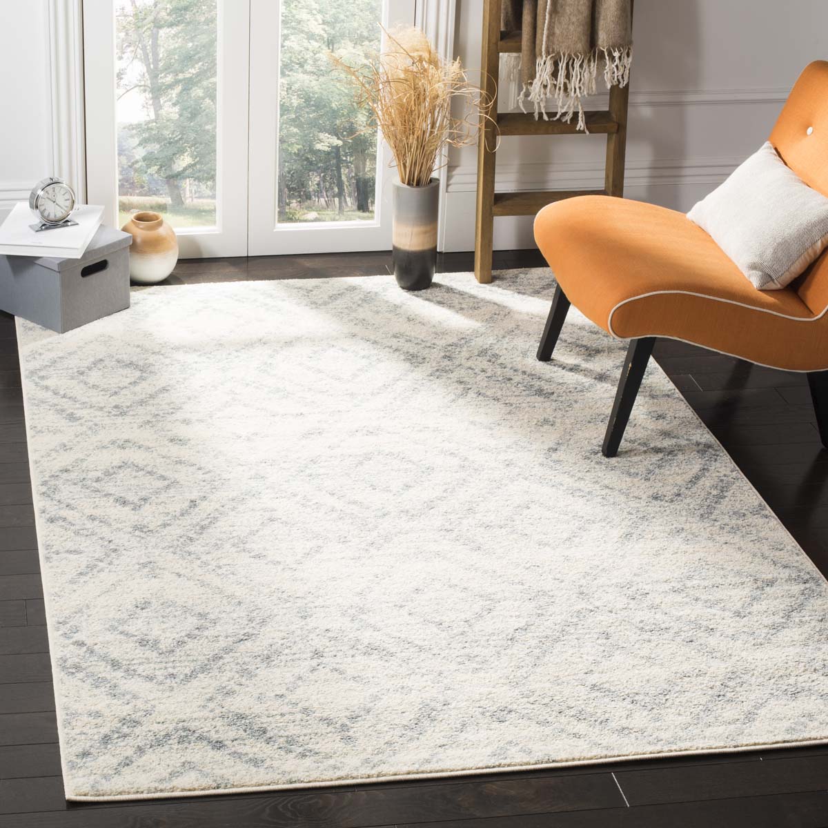 Safavieh Adirondack 131 Rug, White, ADR131 - Ivory / Light Blue