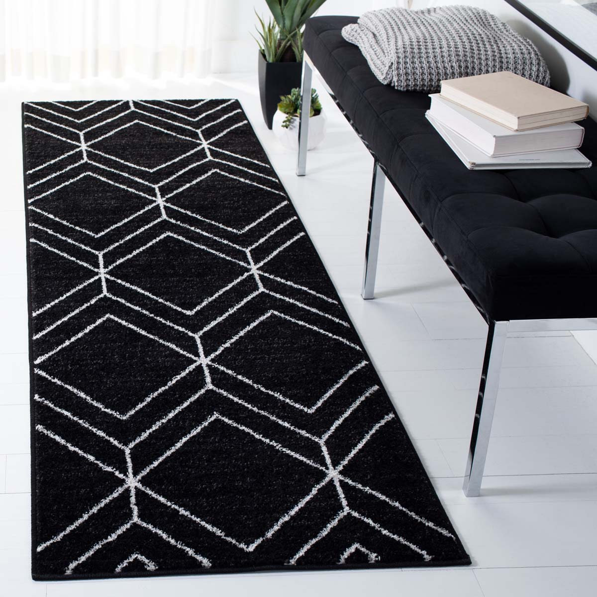 Safavieh Adirondack 241 Ivory Rug, ADR241 - Black / Ivory