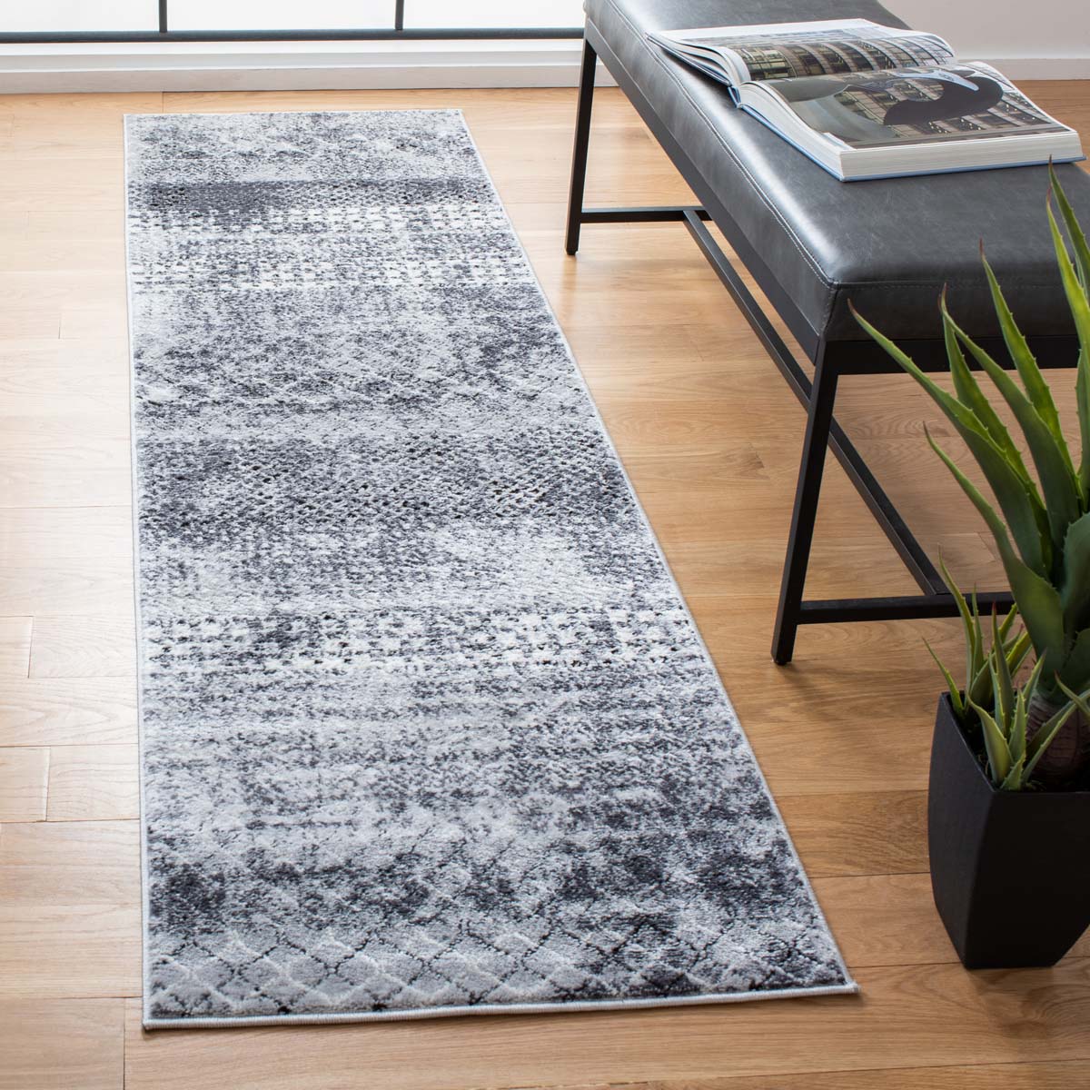 Safavieh AMELIA 761 Rug, ALA761 - GREY / IVORY