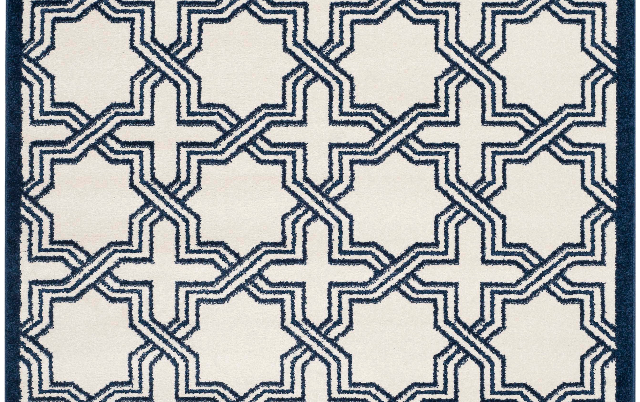 Safavieh Amherst 413 Rug, AMT413 - Ivory / Navy