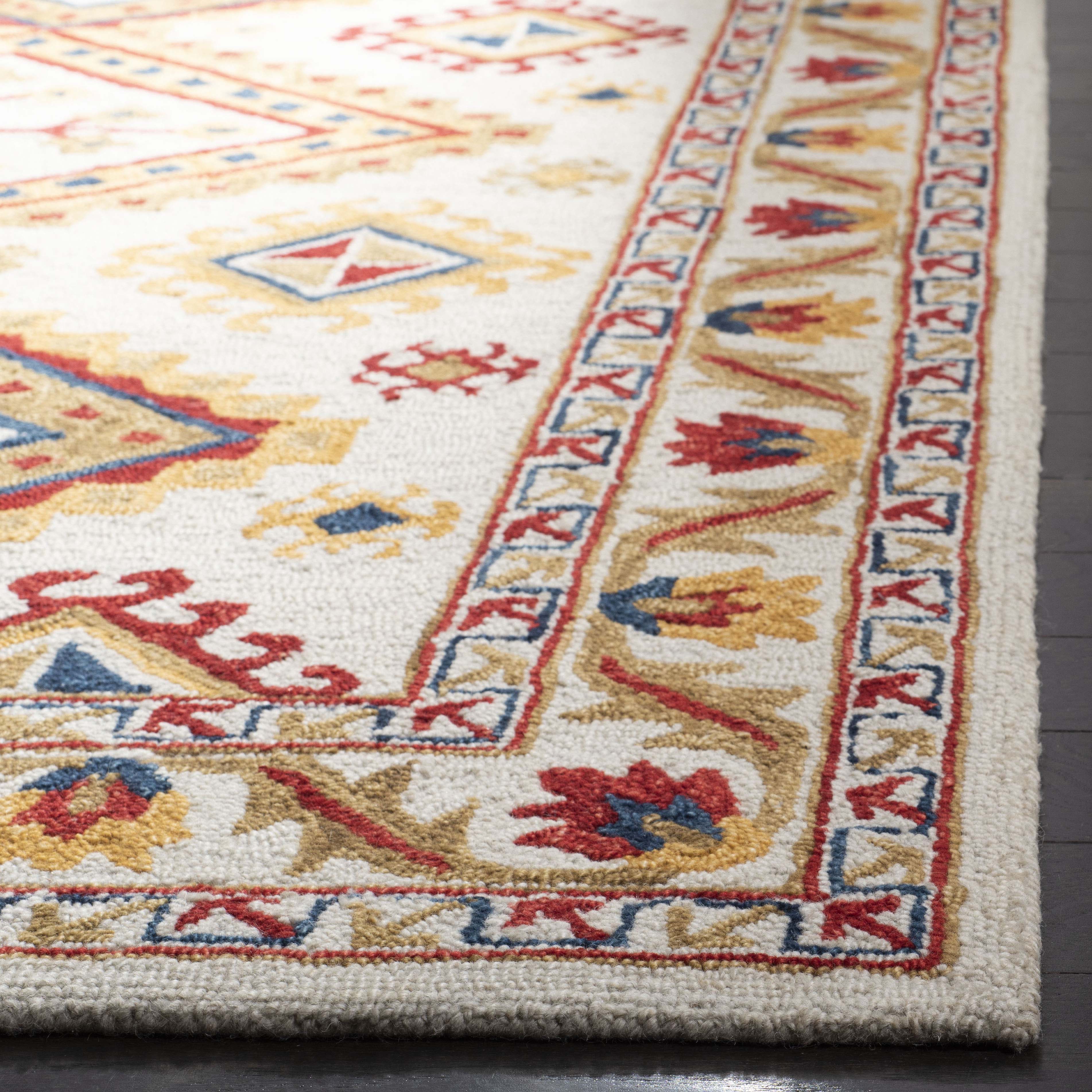 Safavieh Aspen 706 Rug, APN706 - Ivory / Multi