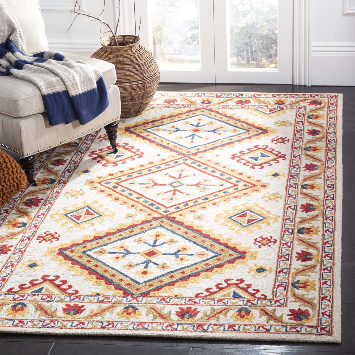 Safavieh Aspen 706 Rug, APN706 - Ivory / Multi