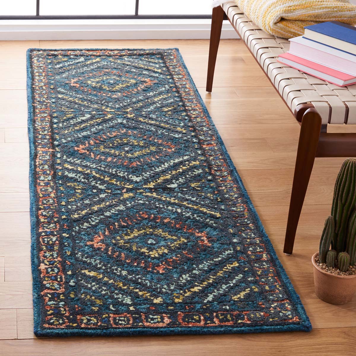 Safavieh Aspen 815 Rug, APN815 - Rust / Green