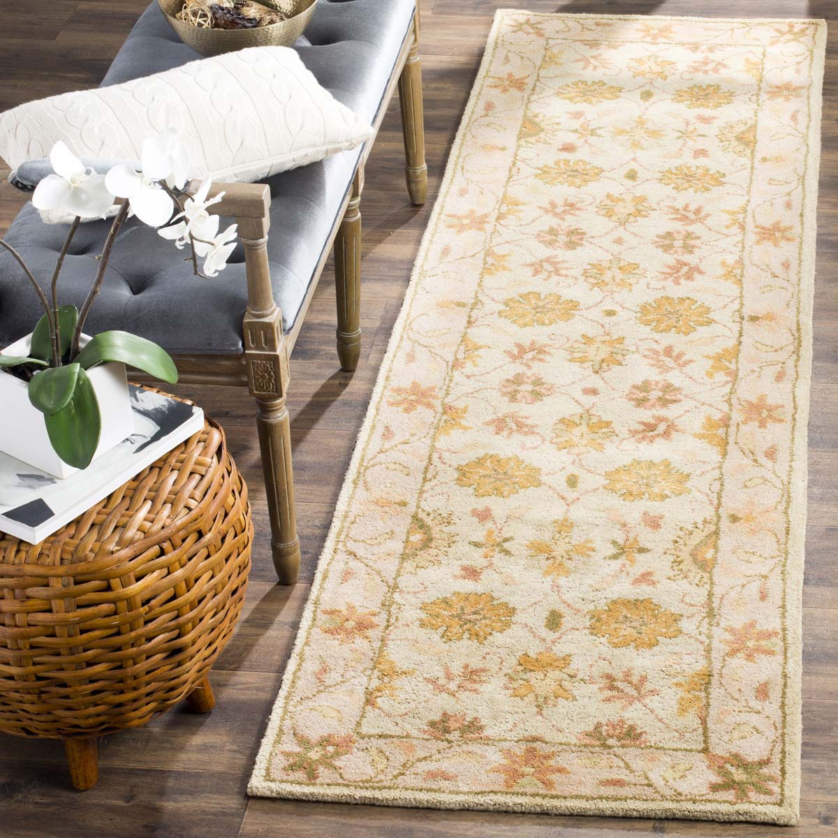 Safavieh Antiquity 7A- Rug, AT17A- - Ivory / Light Green