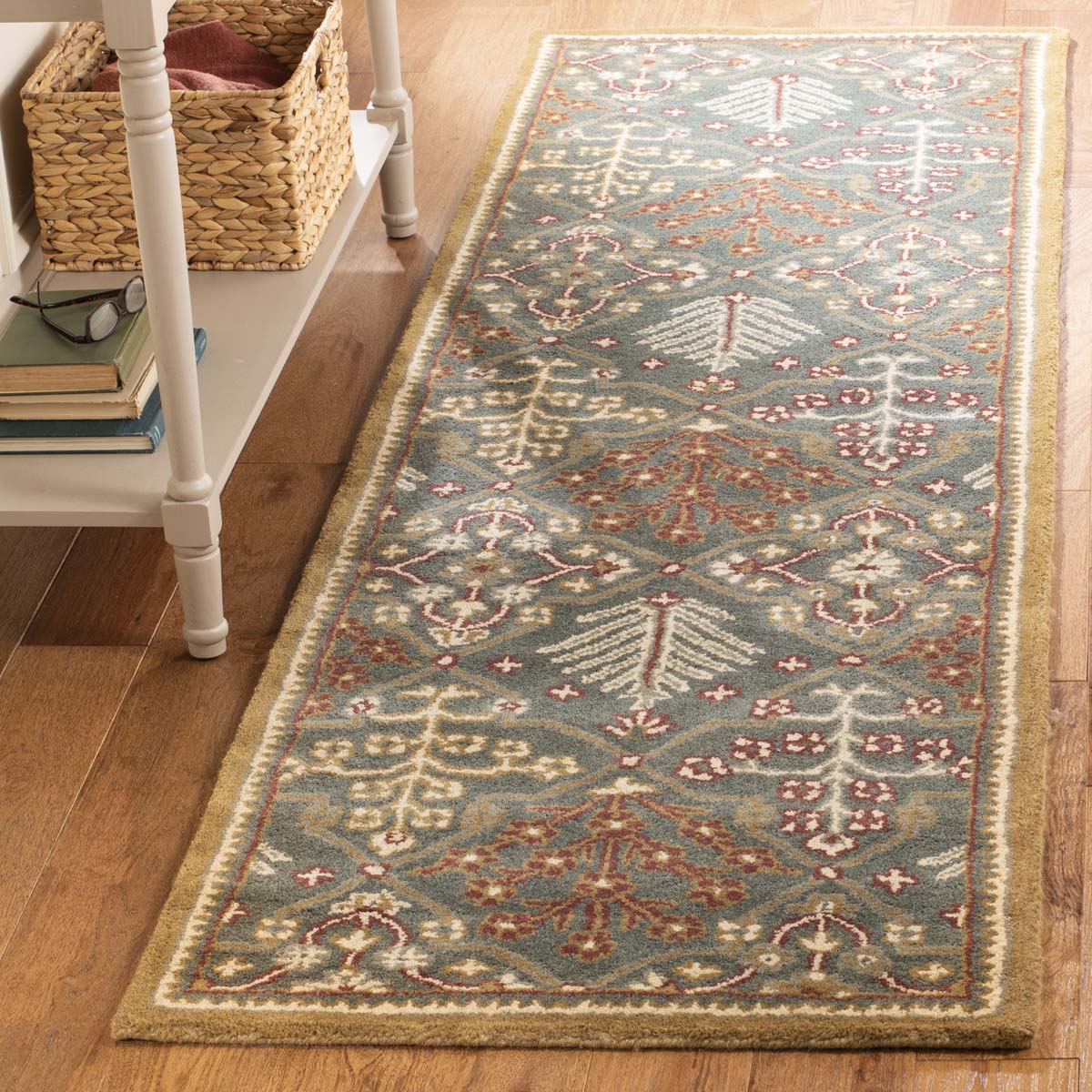 Safavieh Antiquity 13A Rug, AT613A - Light Blue / Gold