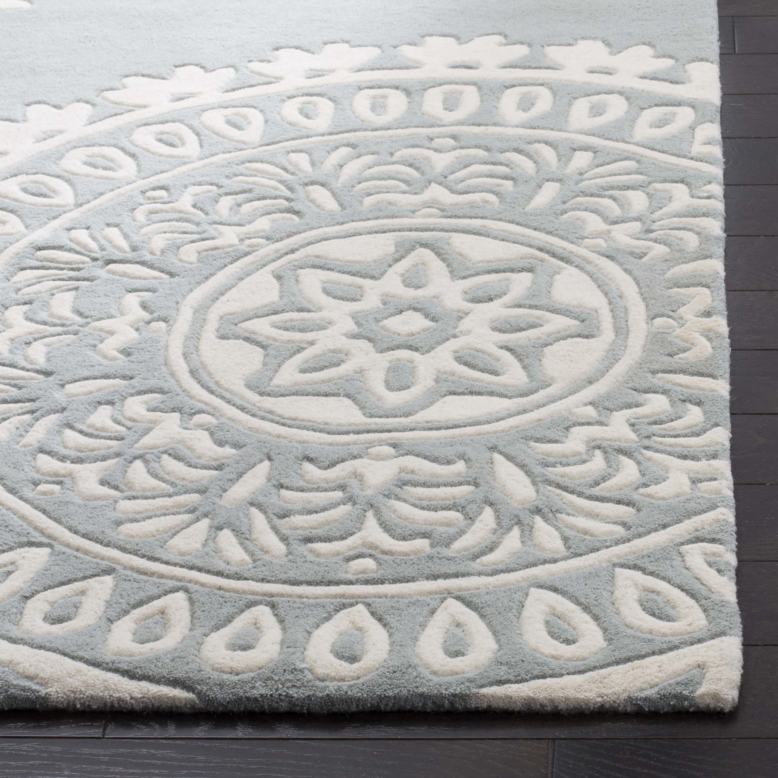 Safavieh Bella 121 Rug, BEL121 - Grey / Ivory