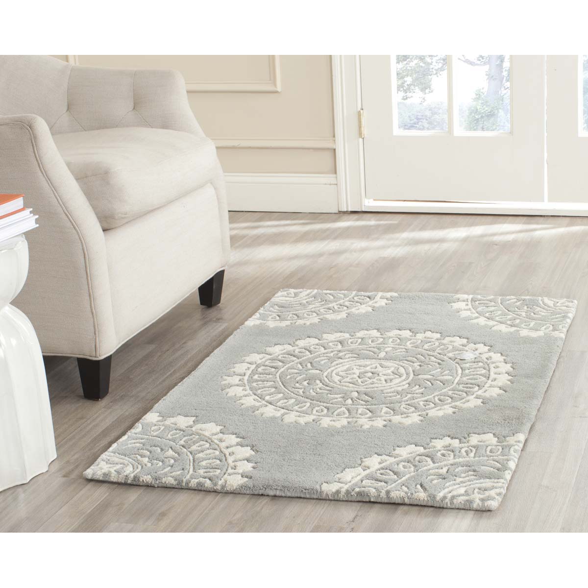 Safavieh Bella 122 Rug, BEL122 - Grey / Ivory