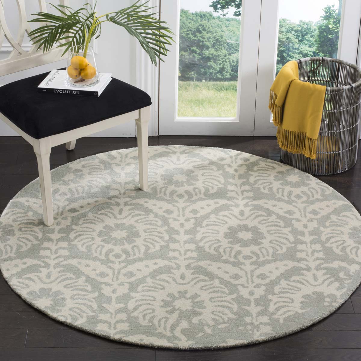 Safavieh Bella 125 Rug, BEL125 - Light Grey / Ivory