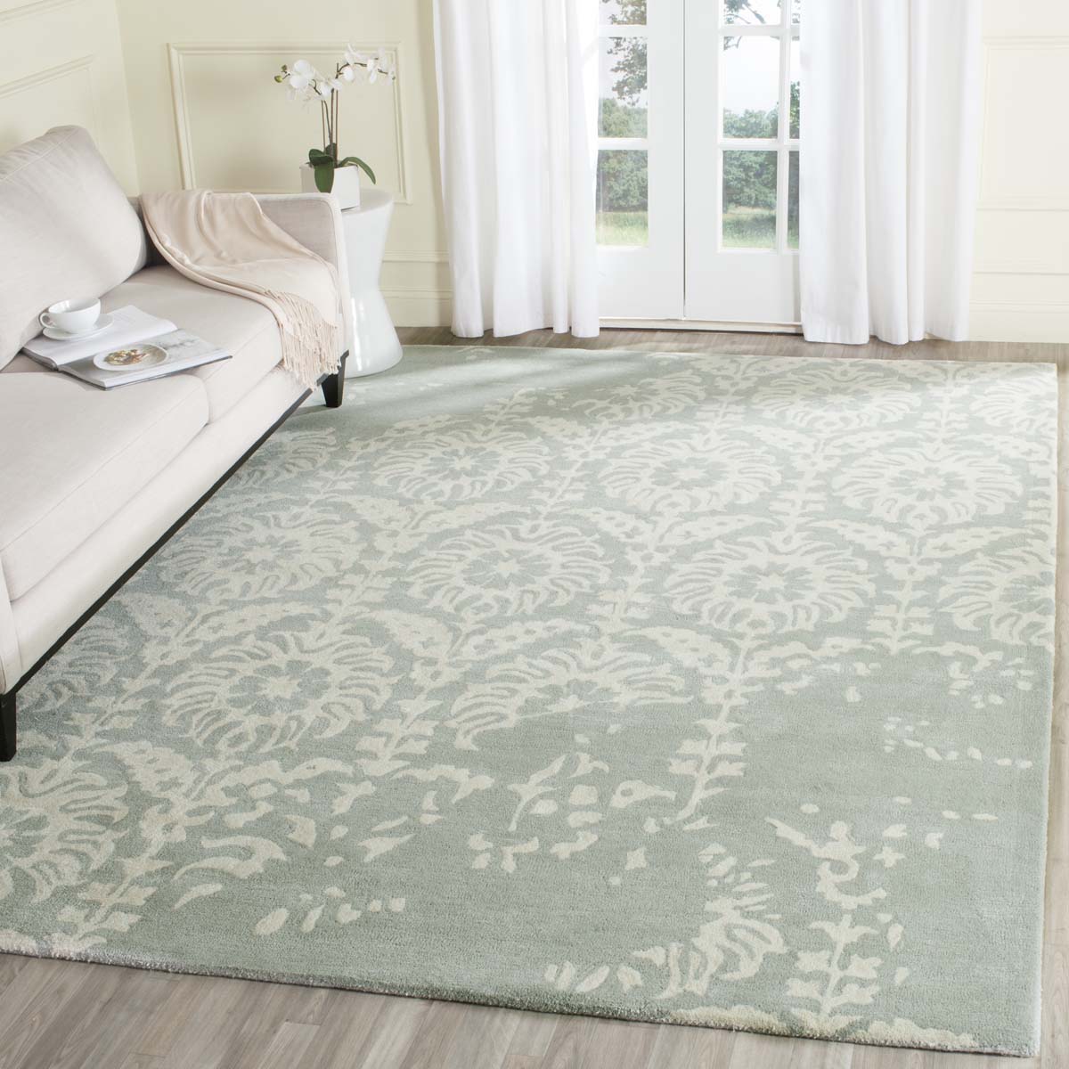 Safavieh Bella 125 Rug, BEL125 - Light Grey / Ivory