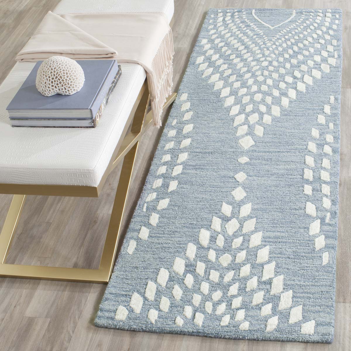 Safavieh Bella 126 Rug, BEL126 - Blue / Ivory