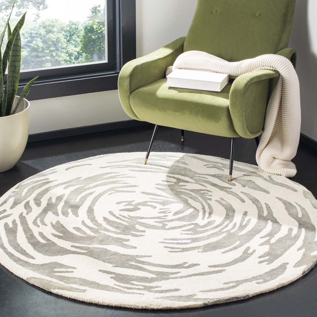 Safavieh Bella 128 Rug, BEL128 - Ivory / Grey