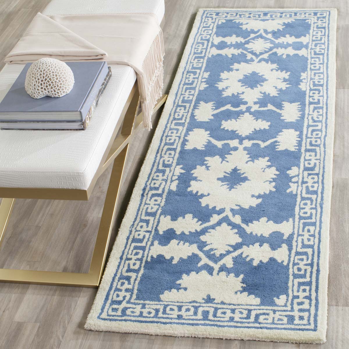 Safavieh Bella 132 Rug, BEL132 - Blue / Ivory