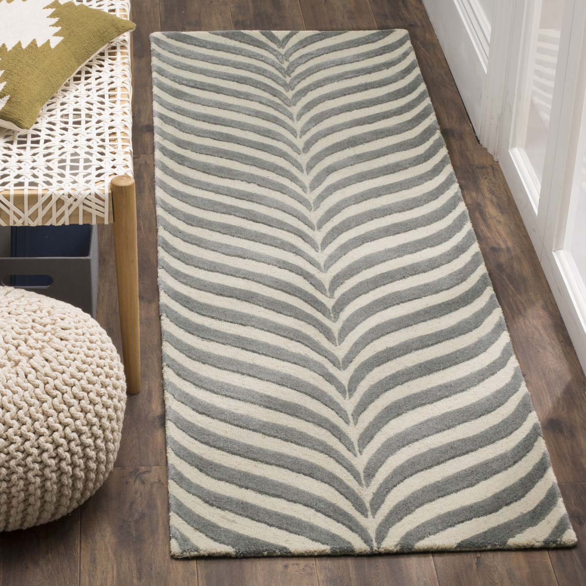 Safavieh Bella 135 Rug, BEL135 - Ivory / Grey