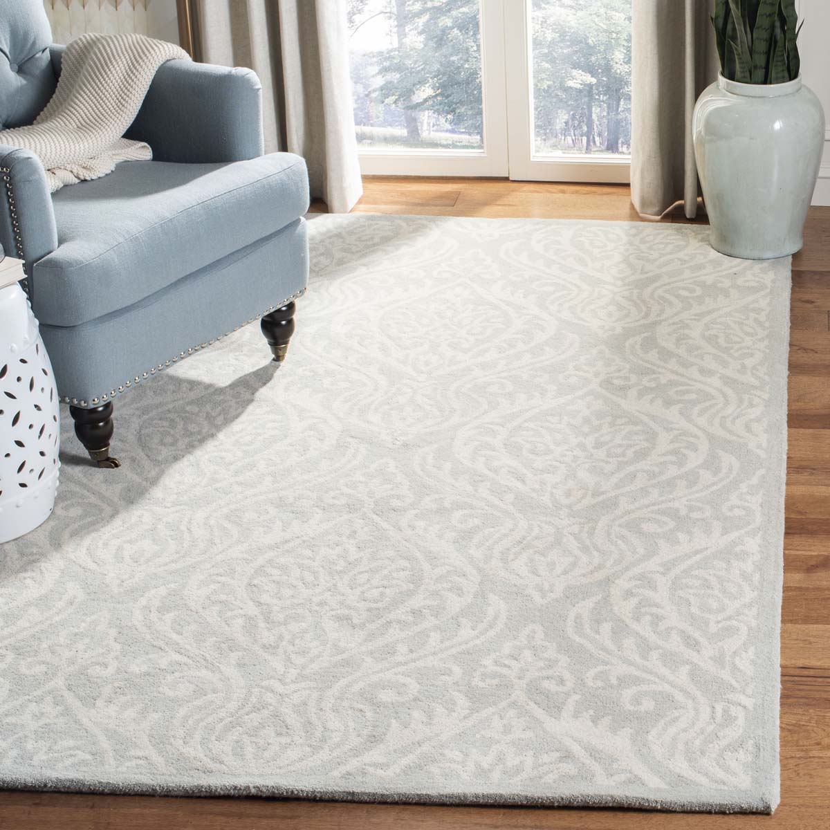 Safavieh Bella 445 Rug, BEL445 - Silver / Ivory