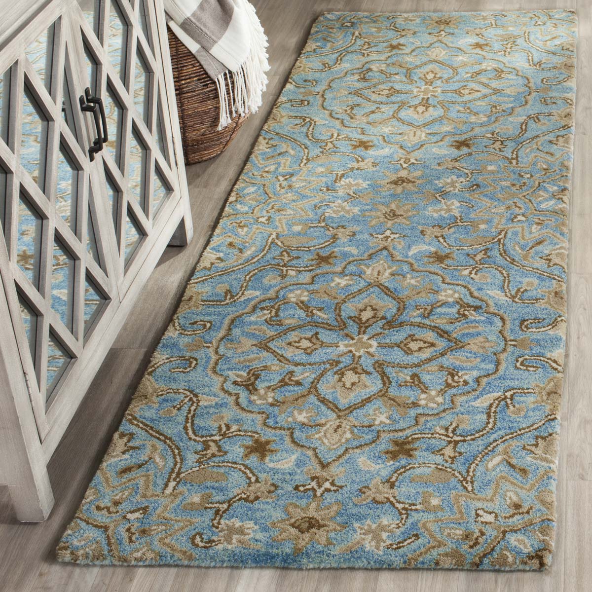 Safavieh Bella 673 Rug, BEL673 - Blue / Taupe