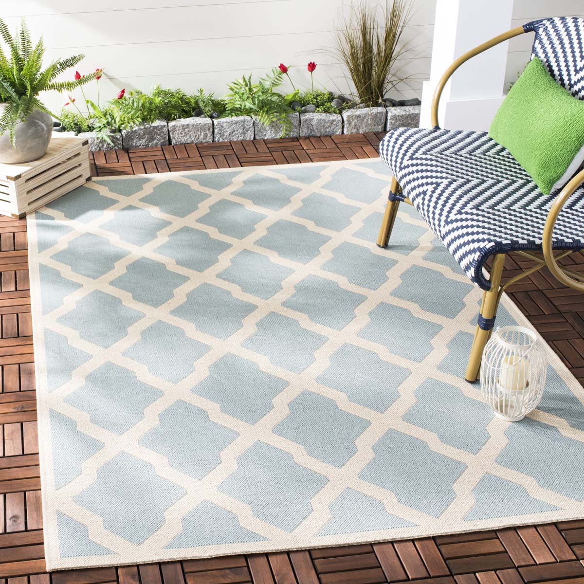 Safavieh Beach House 122 Rug, BHS122 - Aqua / Cream