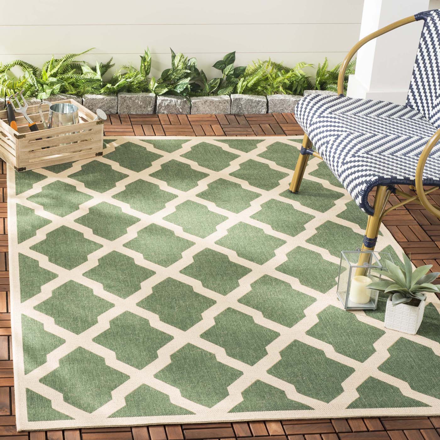 Safavieh Beach House 122 Rug, BHS122 - Green / Creme