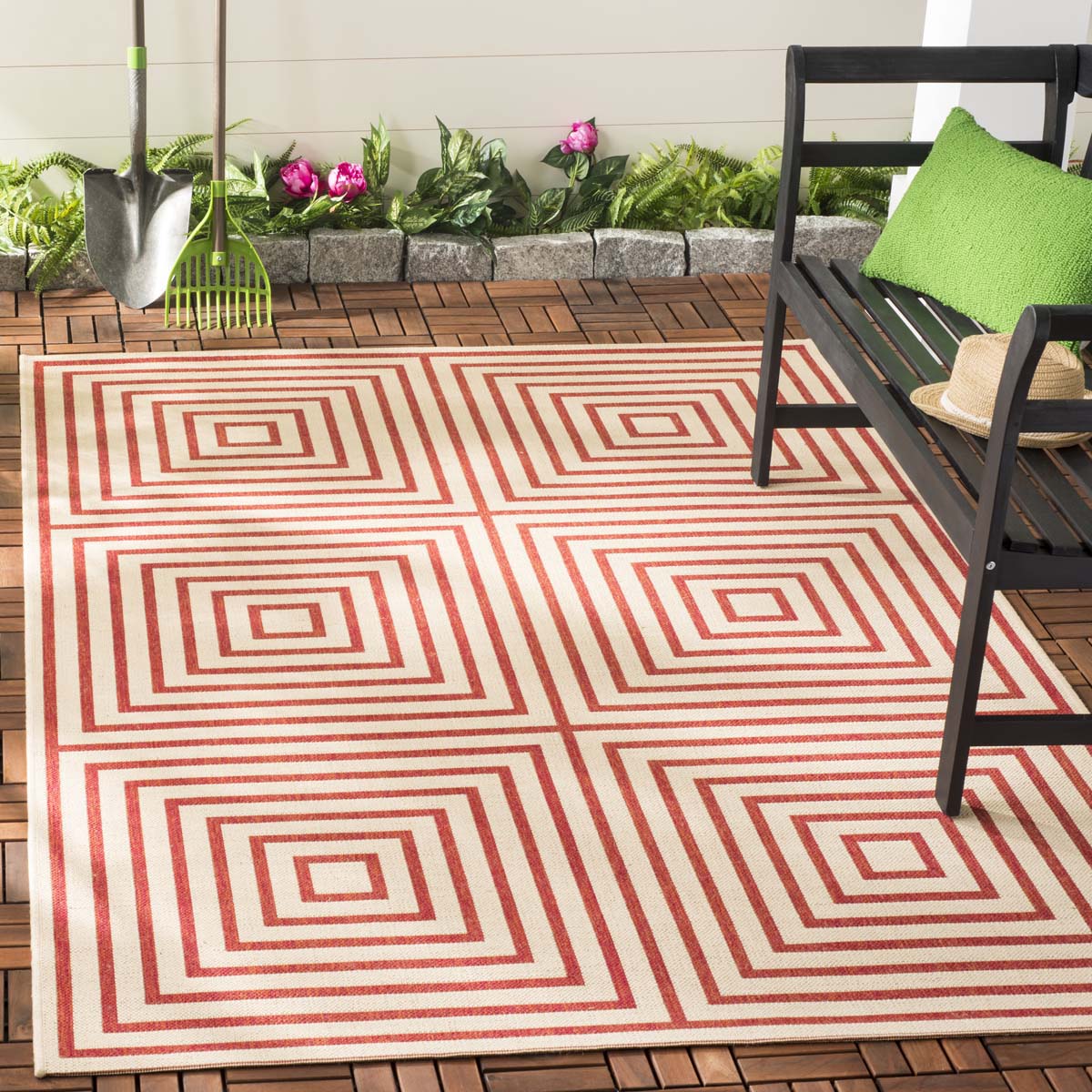 Safavieh Beach House 123 Rug, BHS123 - Red / Creme