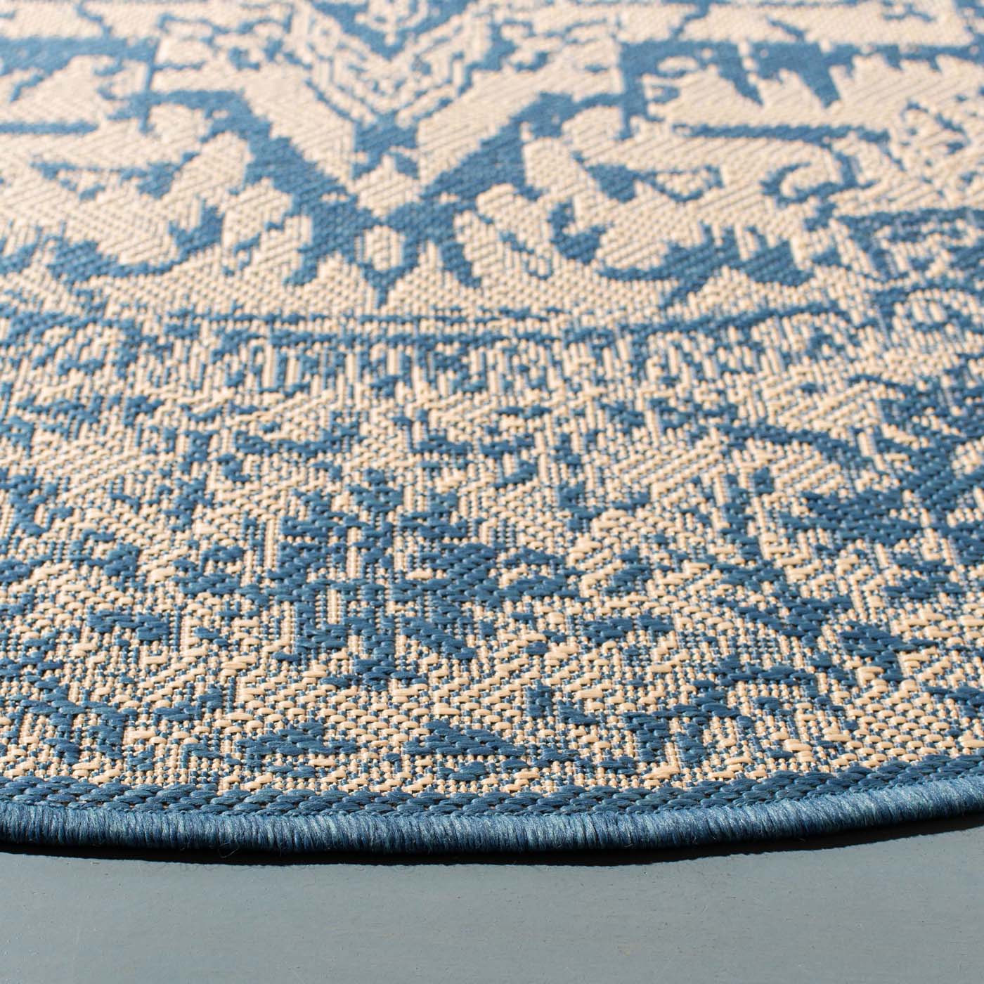 Safavieh Beach House 139 Rug, BHS139 - Cream / Blue