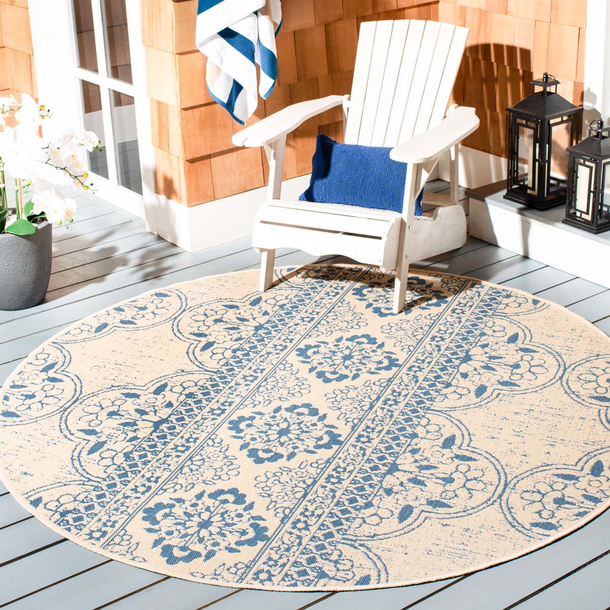 Safavieh Beach House 174 Rug, BHS174 - Blue / Creme