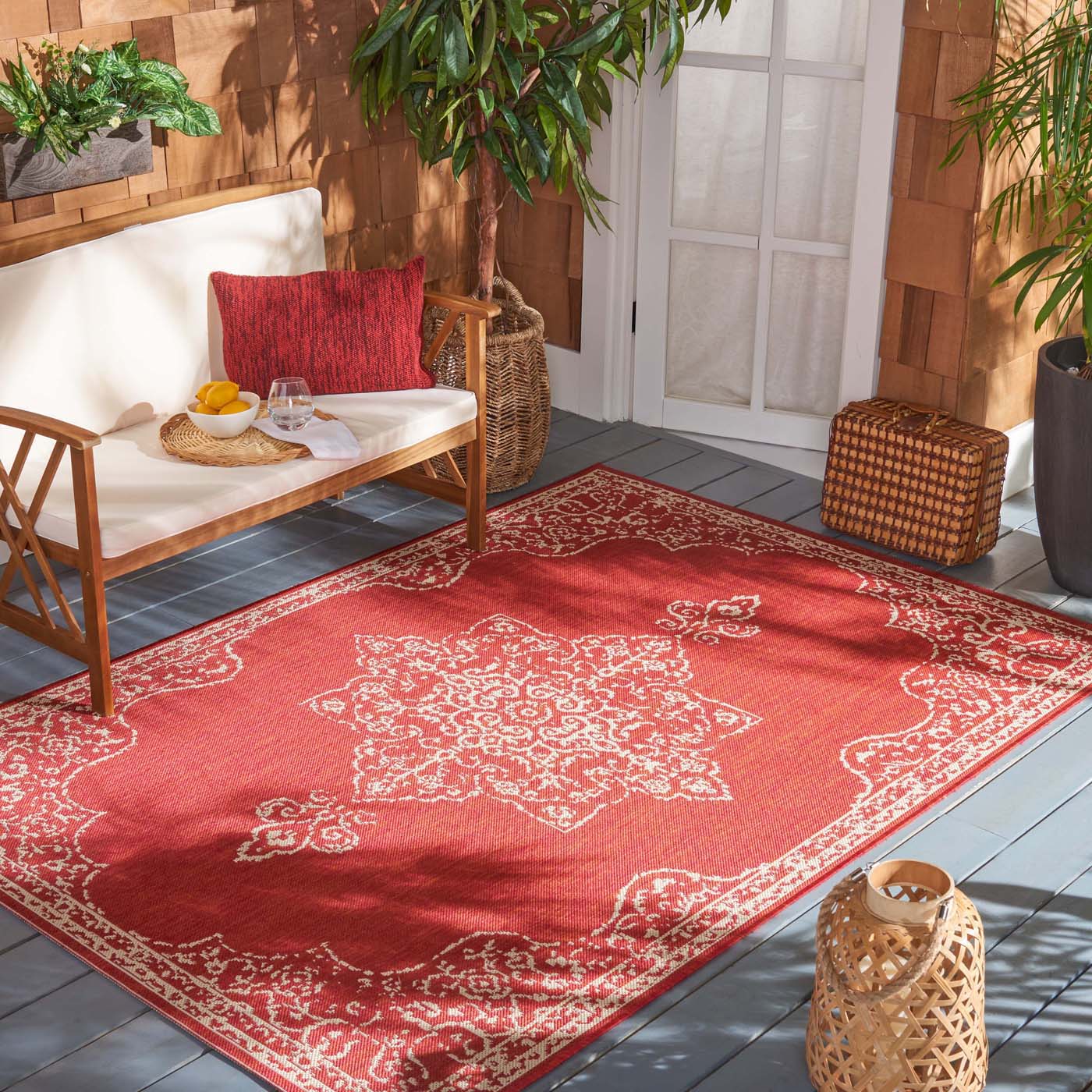 Safavieh Beach House 180 Rug, BHS180 - Red / Creme