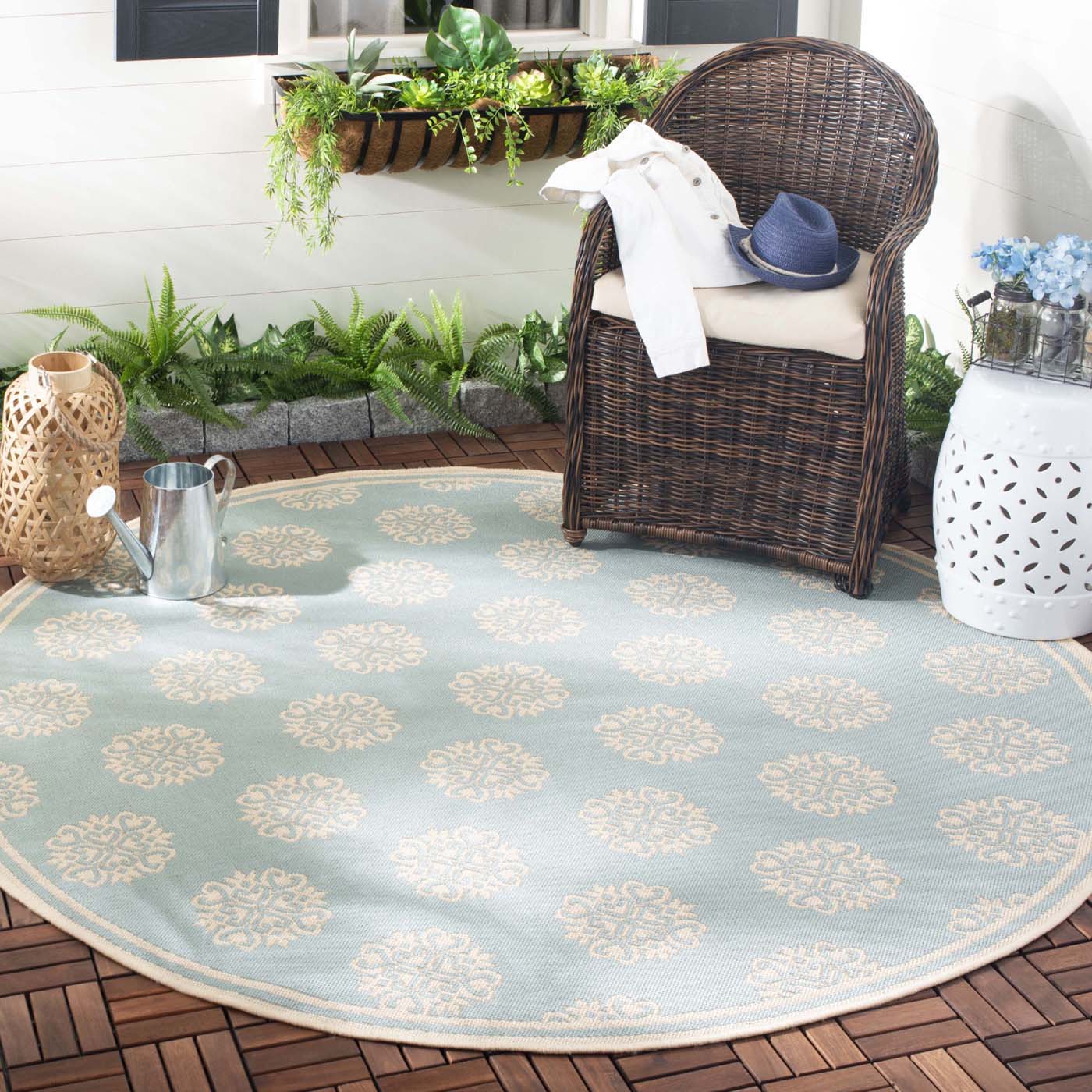 Safavieh Beach House 181 Rug, BHS181 - Aqua / Cream