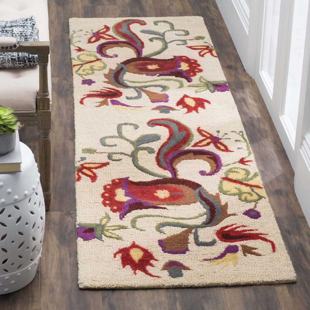 Safavieh Blossom 680 Rug, BLM680 - Beige / Multi