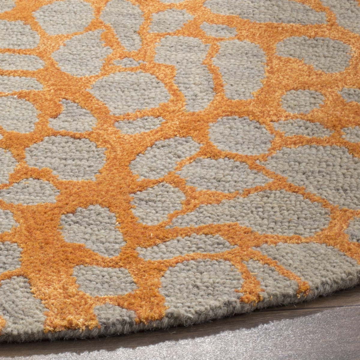 Safavieh Blossom 695 Rug, BLM695 - Grey / Orange