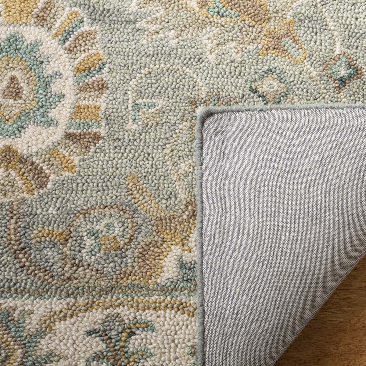 Safavieh Blossom 702 Rug, BLM702 - Aqua / Ivory