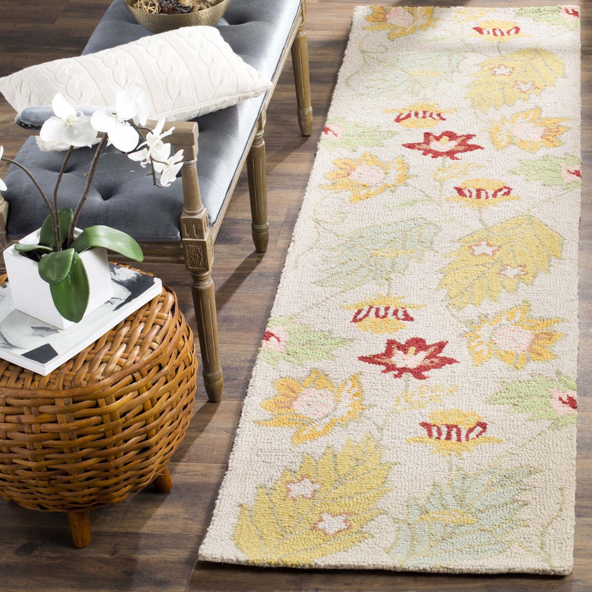 Safavieh Blossom 786 Rug, BLM786 - Ivory / Multi