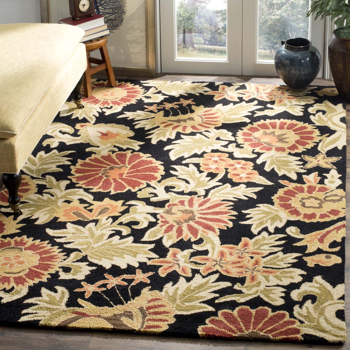 Safavieh Blossom 912 Rug, BLM912 - Black / Multi