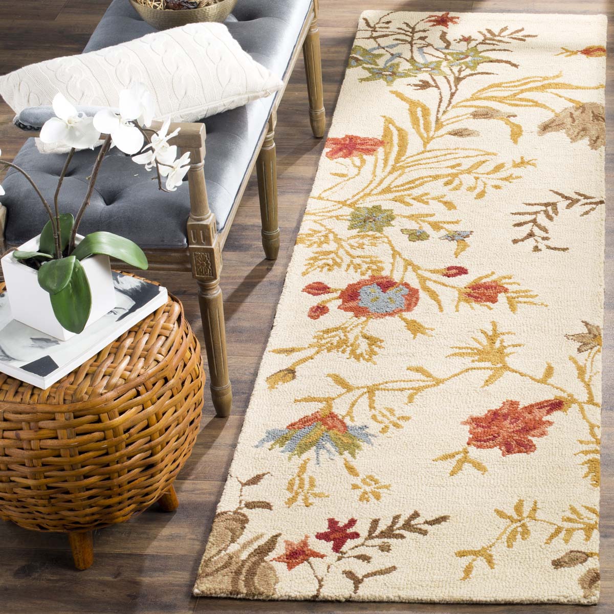 Safavieh Blossom 916 Rug, BLM916 - Beige / Multi