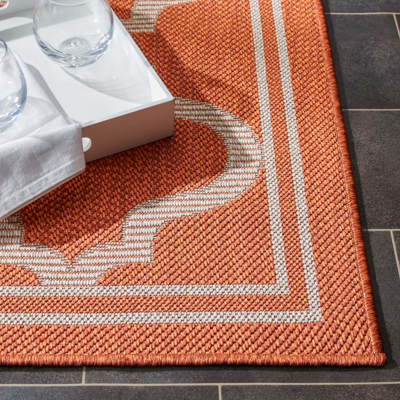 Safavieh Bermuda 810 Rug, BMU810 - Rust / Ivory